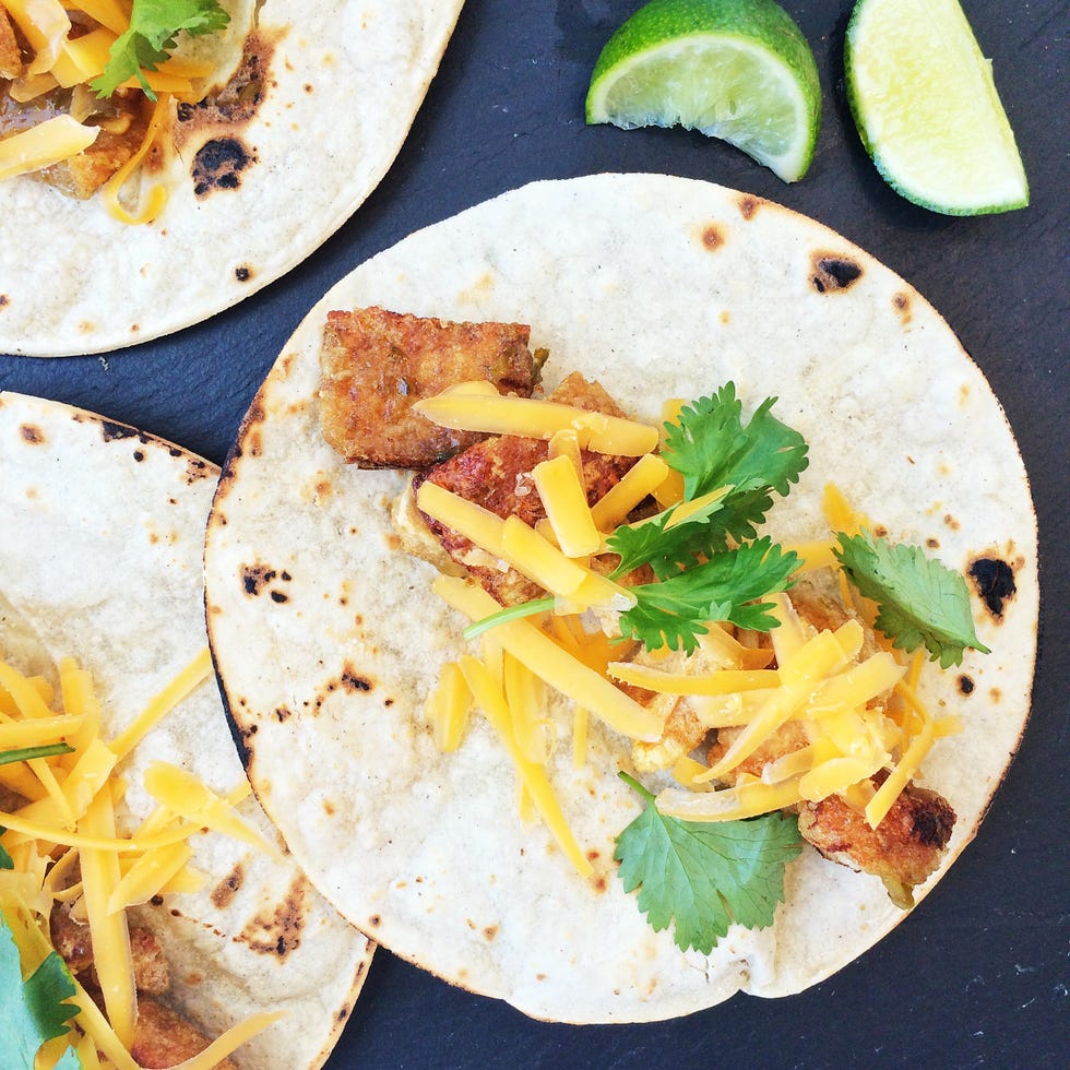 Food, Cuisine, Plate, Dish, Dishware, Korean taco, Recipe, Produce, Meal, Ingredient, 