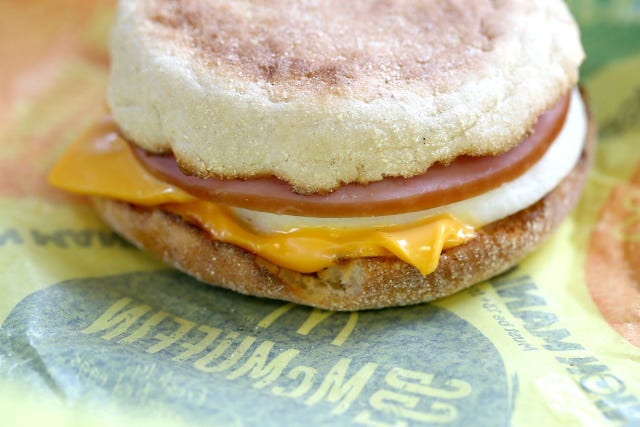 Food, Finger food, Sandwich, Cuisine, Ingredient, Dish, Baked goods, Breakfast, Meal, Bun, 