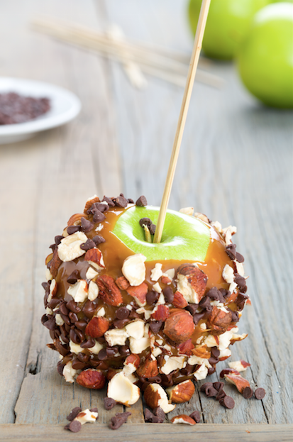 Food, Apple, Candy apple, Fruit, Dish, Cuisine, Ingredient, Produce, Plant, Dessert, 