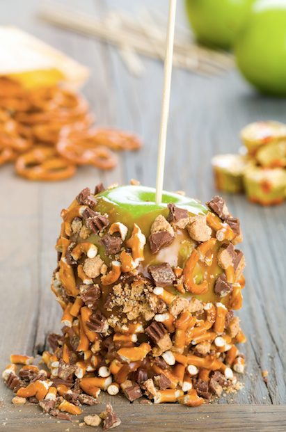 Food, Dish, Apple, Cuisine, Ingredient, Granola, Brittle, Produce, Gozinaki, Snack, 