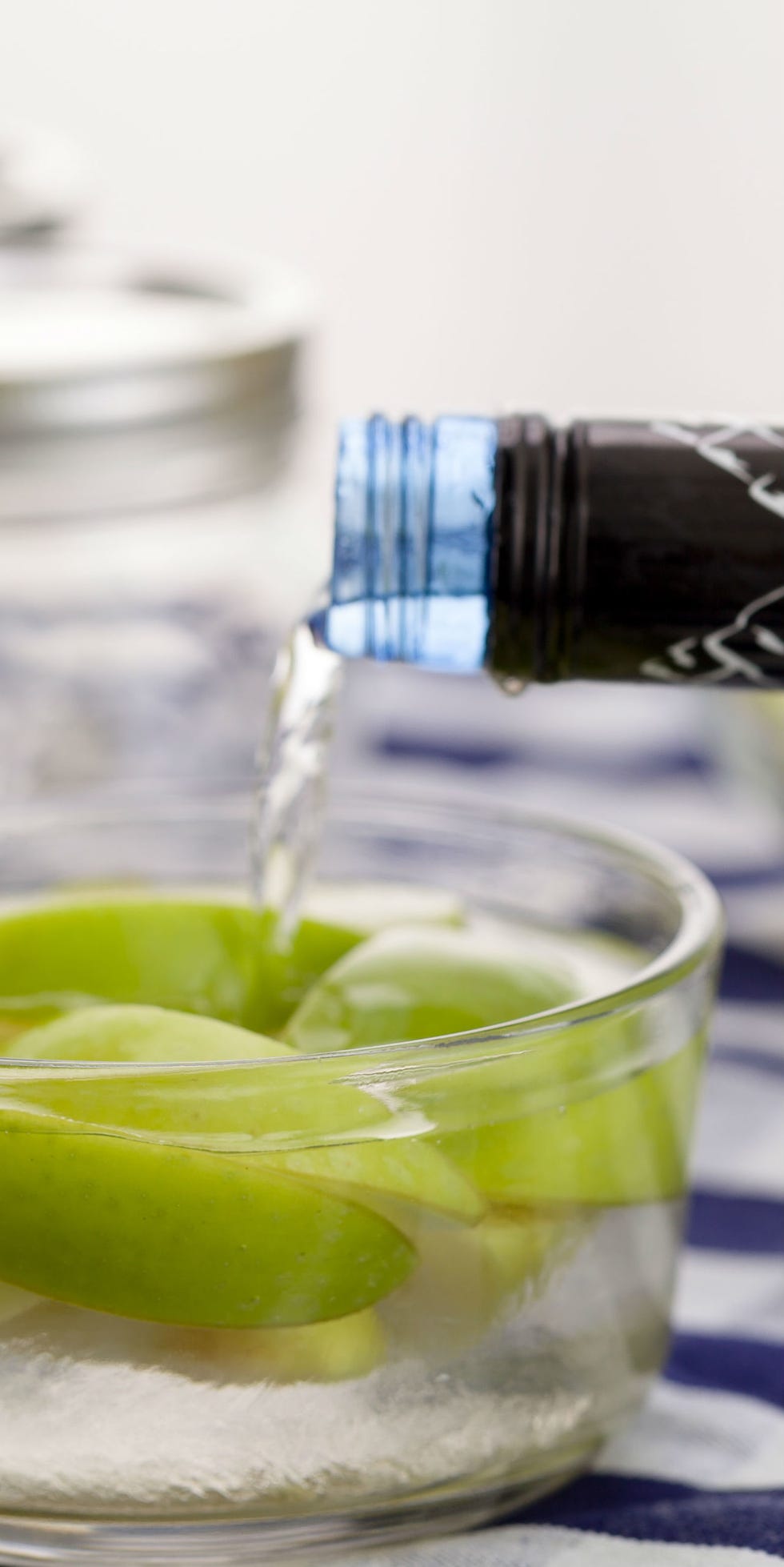 Liquid, Drinkware, Glass, Drink, Fluid, Lemon, Citrus, Bottle, Produce, Ingredient, 