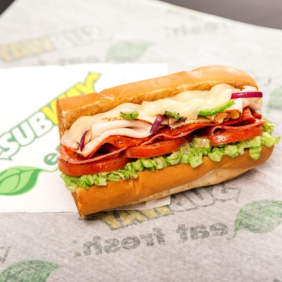 Food, Sandwich, Finger food, Produce, Vegetable, Ingredient, Leaf vegetable, Baked goods, Bun, Cuisine, 