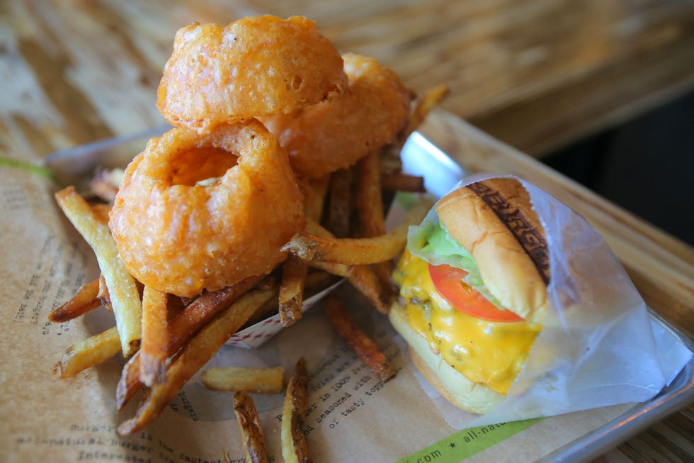 Burger Fi cheeseburger