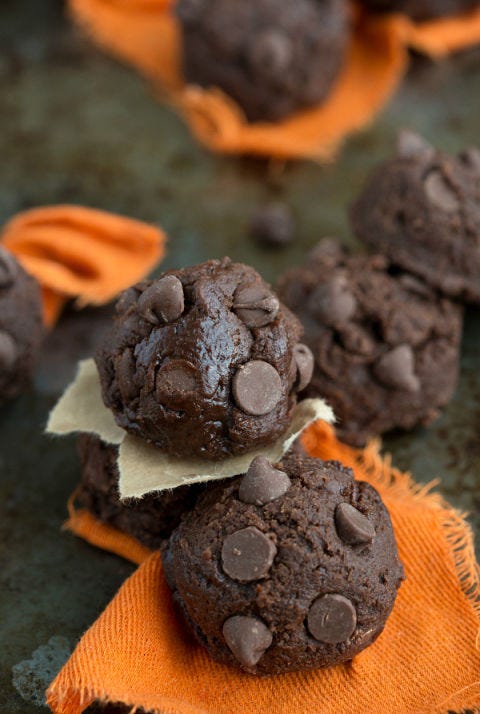 Chocolate brownie, Food, Baking, Dessert, Cookie, Cuisine, Chocolate, Chocolate chip, Baked goods, Cookies and crackers, 