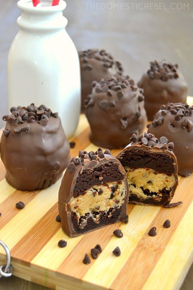 Brown, Cuisine, Food, Ingredient, Finger food, Dessert, Baked goods, Sweetness, Dish, Recipe, 