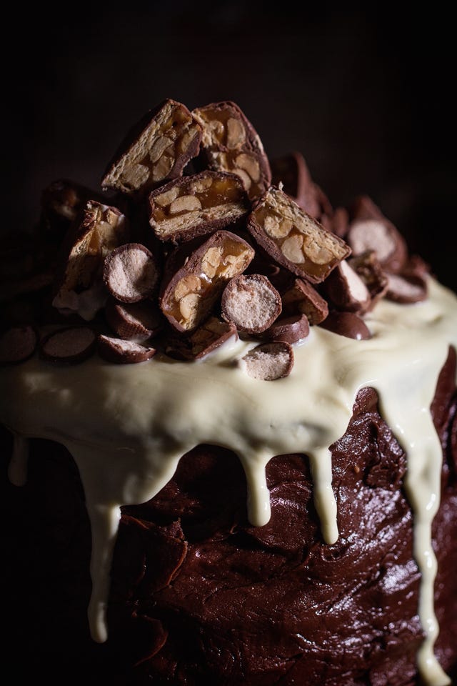 Halloween Candy Cake halloween candy cake