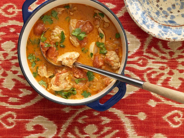 Food, Serveware, Cuisine, Dishware, Stew, Dish, Curry, Recipe, Meat, Tableware, 