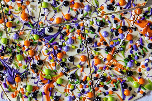Halloween Candy Bark halloween candy bark