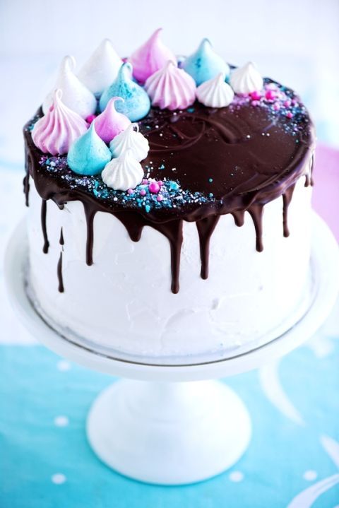 Cute Minnie Design Cake