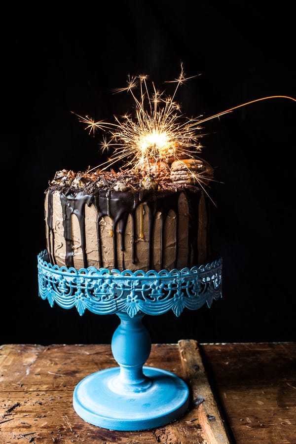 Serveware, Sweetness, Dessert, Cake, Food, Ingredient, Birthday candle, Baked goods, Cuisine, Cake decorating, 
