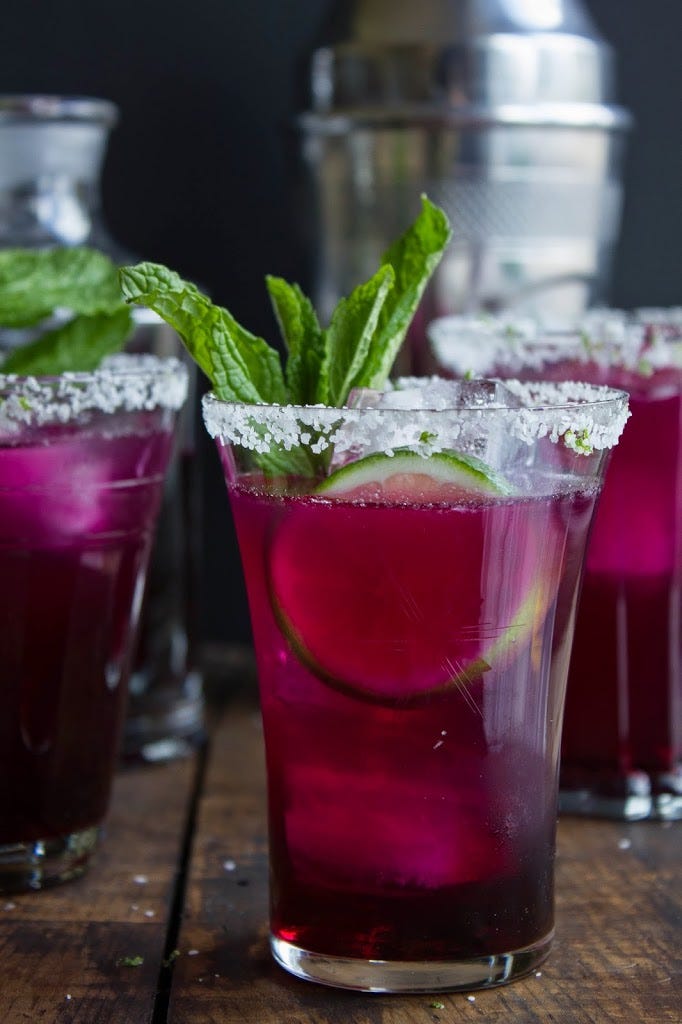 Liquid, Fluid, Drink, Alcoholic beverage, Glass, Drinkware, Distilled beverage, Tableware, Cocktail, Classic cocktail, 