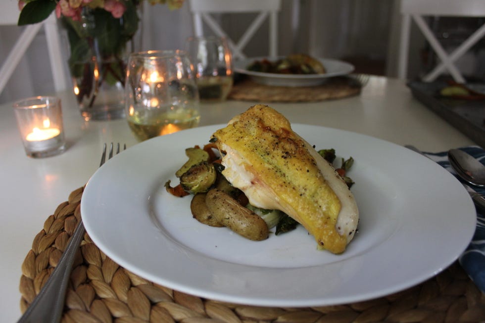 Lighting, Dishware, Food, Serveware, Plate, Tableware, Ingredient, Table, Cuisine, Candle, 