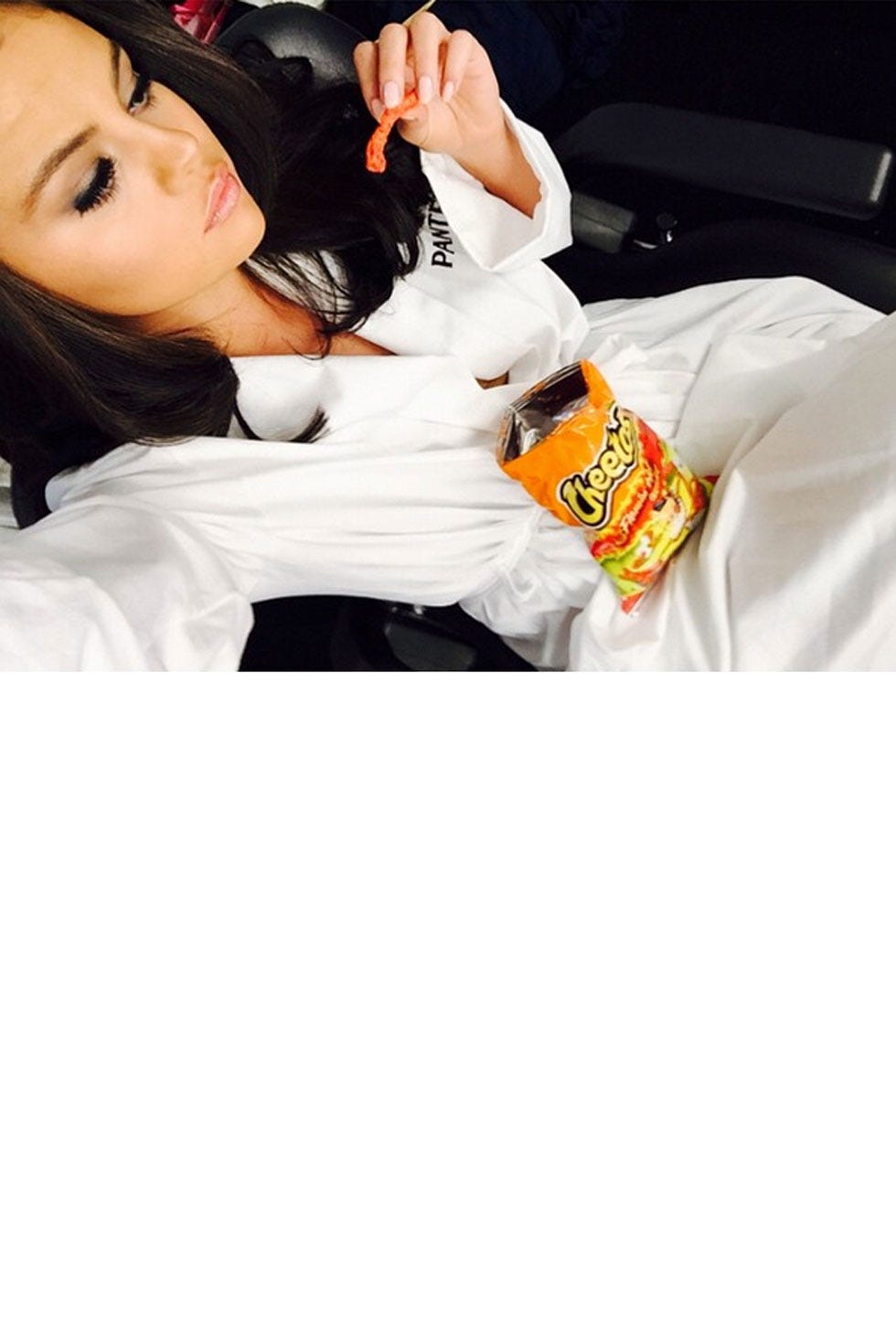 Drink, Bottle, Eyelash, Alcohol, Beer, Linens, Nail, Drinking, Makeover, Glove, 
