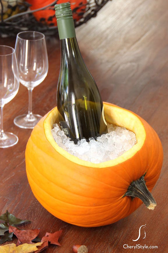 Pumpkin, Wine bottle, Yellow, Calabaza, Bottle, Winter squash, Glass bottle, Wine, Drink, Still life, 