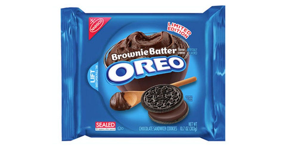 oreo, food, snack, cookies and crackers, cookie, sandwich cookies, baked goods, dessert, finger food, chocolate,
