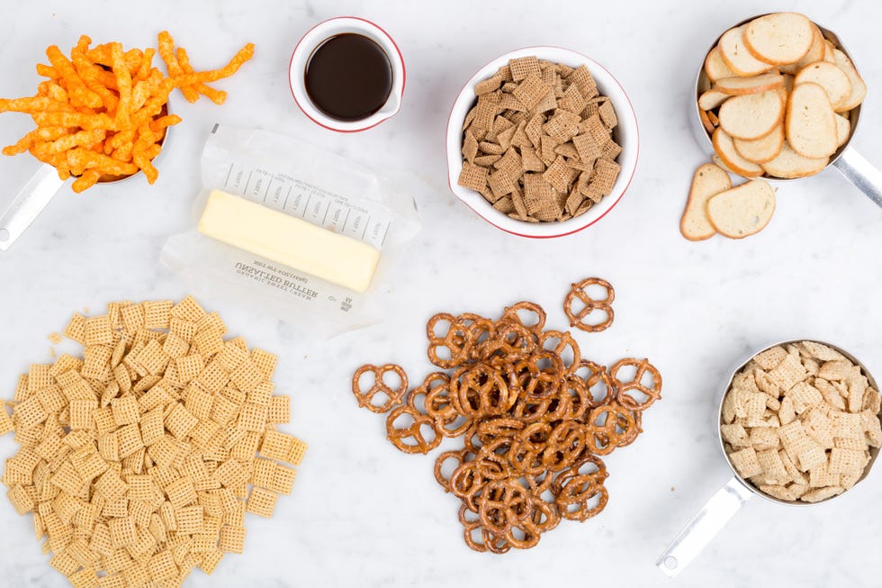 delish-slow-cooker-chex-mix-1