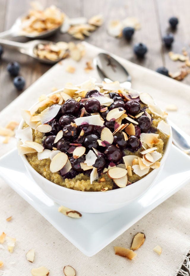 Dish, Food, Cuisine, Ingredient, Açaí na tigela, Dessert, Sundae, Snack, Trail mix, Produce, 