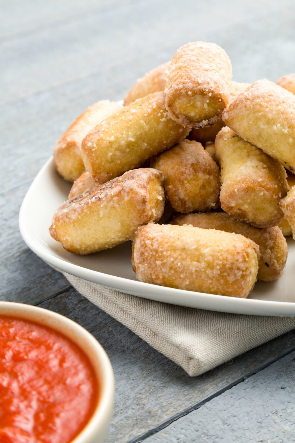 Food, Cuisine, Dish, Ingredient, Finger food, Sauces, Condiment, Marinara sauce, Tomate frito, Snack, 