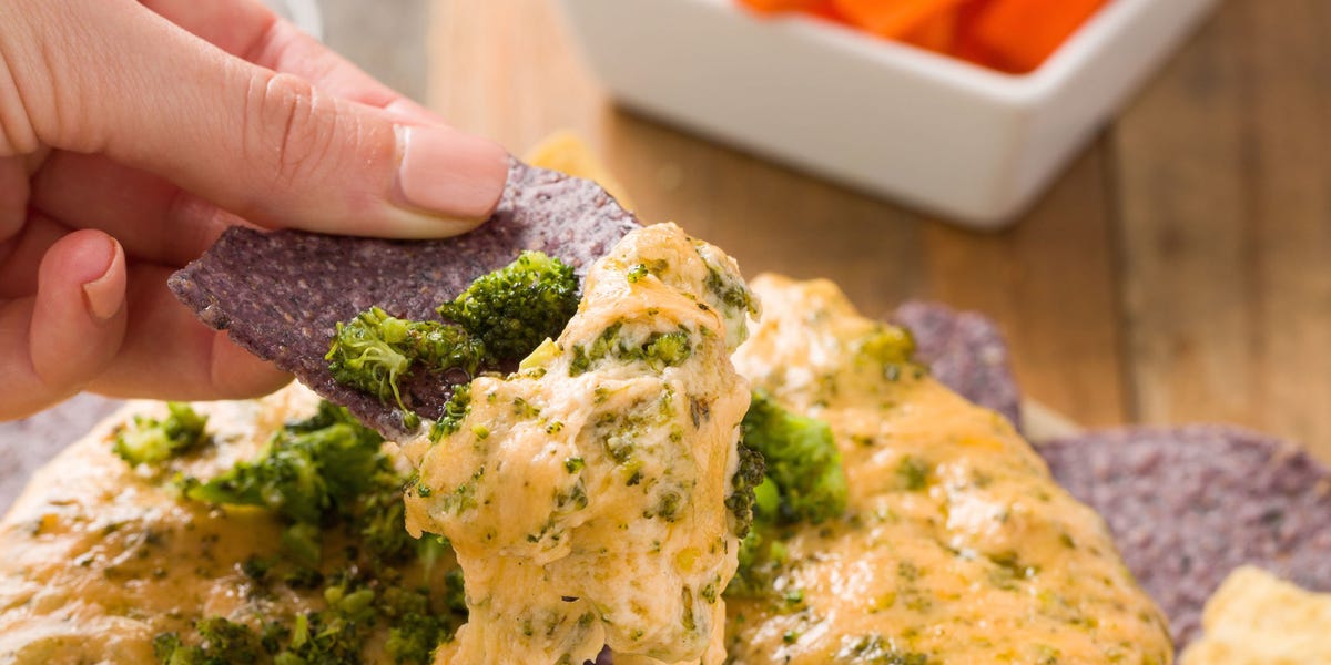 Broccoli-Cheddar Soup Dip in a Bread Bowl