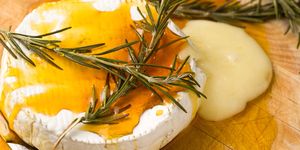 baked brie with honey and rosemary