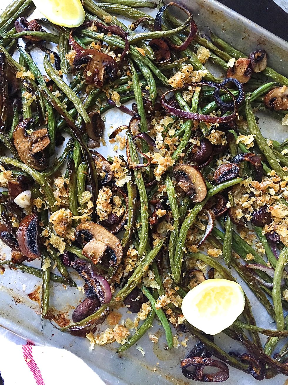 Roasted Green Beans, Mushroom, and Onions with Parmesan Breadcrumbs
