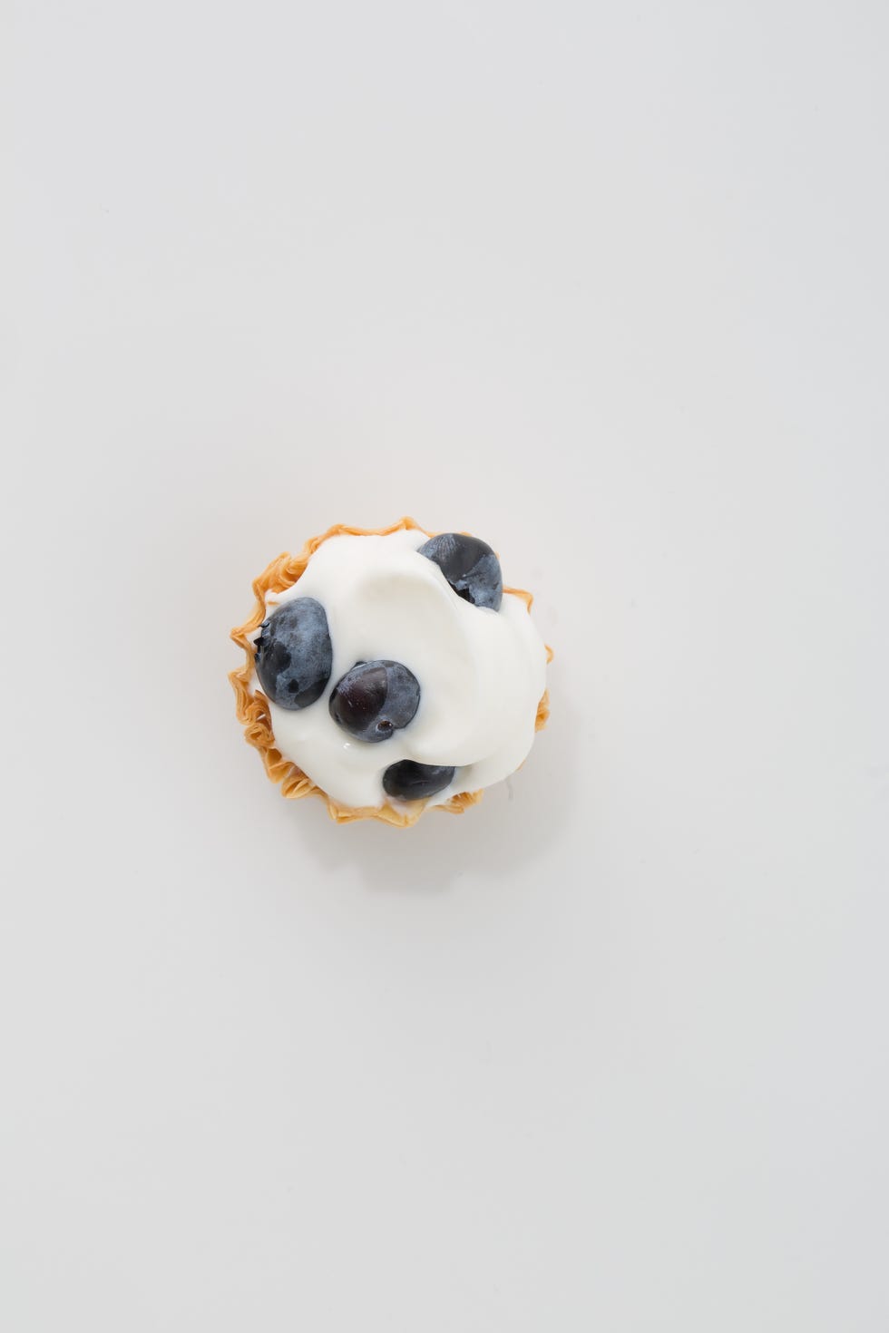 Greek Yogurt and Berries Phyllo Cup