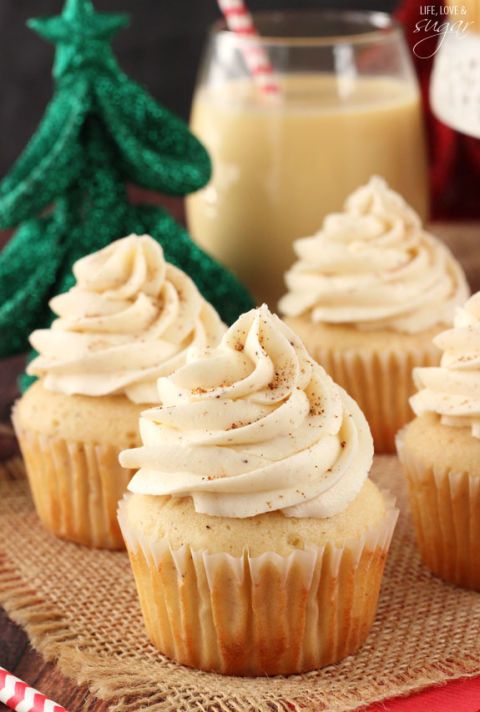 10+ Easy Christmas Cupcake Ideas -How To Make Christmas Cupcake Recipes