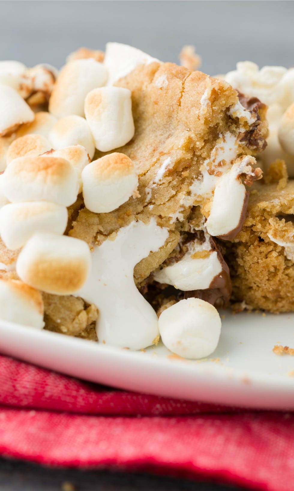 Dish, Food, Cuisine, Ingredient, Dessert, Produce, Sour cream, Baked goods, Cobbler, Cream, 
