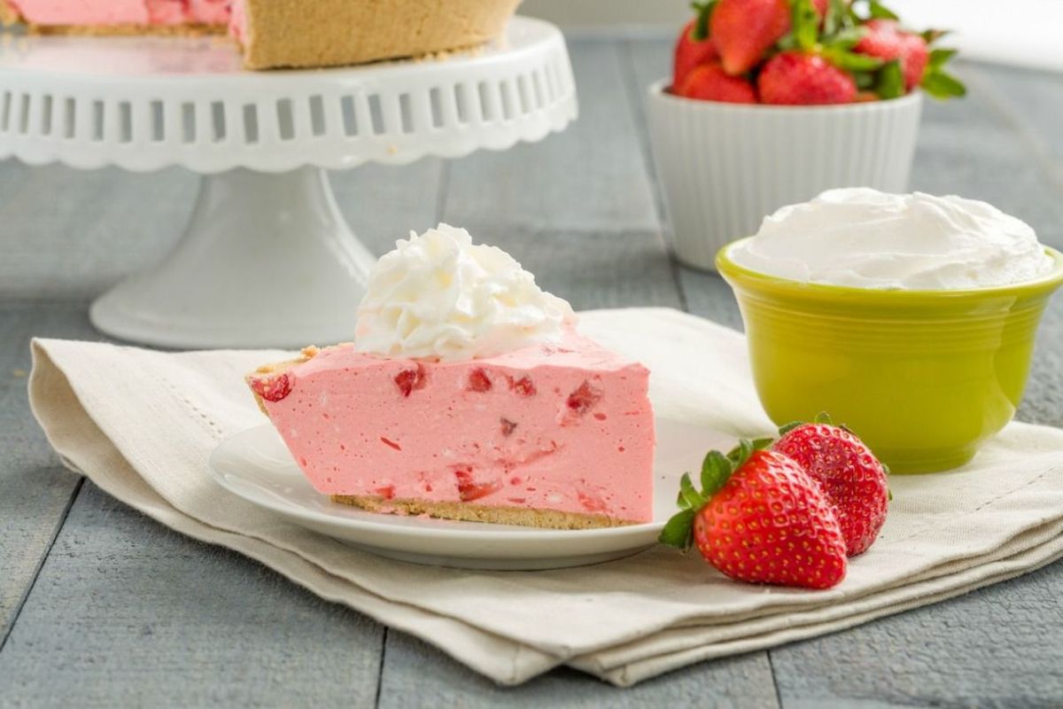 Strawberry Milkshake Pie