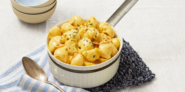 Food, Cuisine, Dishware, Ingredient, Serveware, Produce, Tableware, Kitchen utensil, Dish, Recipe, 