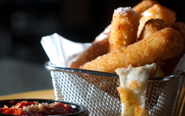 Food, Fried food, Cuisine, Deep frying, Dish, Ingredient, Finger food, Cooking, Recipe, Fast food, 