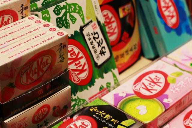 Ingredient, Logo, Packaging and labeling, Box, Label, Carbonated soft drinks, Paper product, Retail, Non-alcoholic beverage, Condiment, 