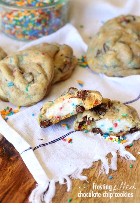 Food, Dish, Cuisine, Cookies and crackers, Ingredient, Cookie, Snack, Baked goods, Dessert, Finger food, 