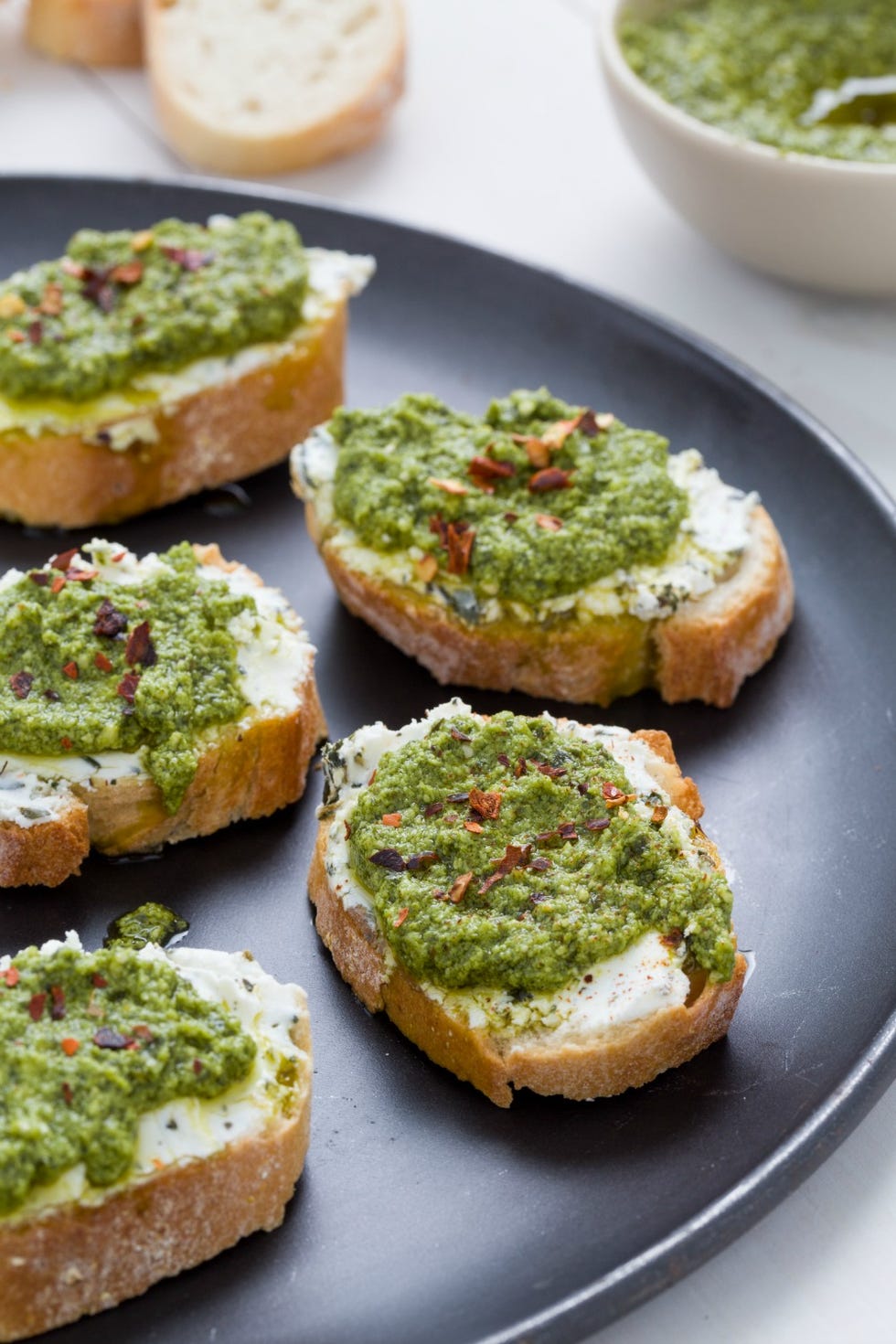 dish, food, cuisine, ingredient, pesto, persillade, hors d'oeuvre, vegetarian food, baked goods, finger food,