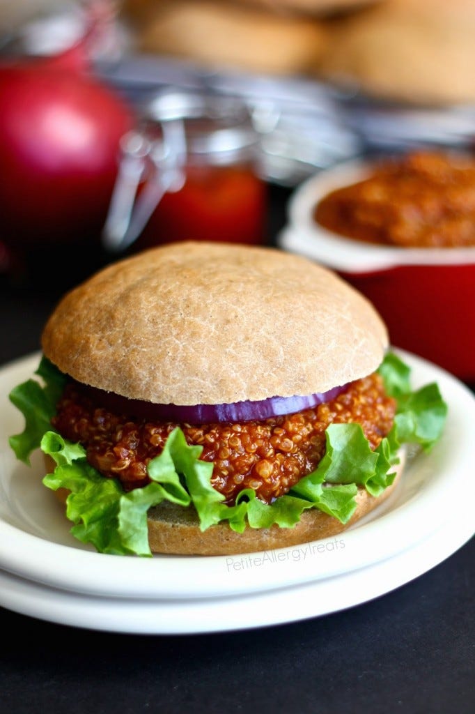 Dish, Food, Cuisine, Hamburger, Veggie burger, Ingredient, Sloppy joe, Salmon burger, Fast food, Produce, 