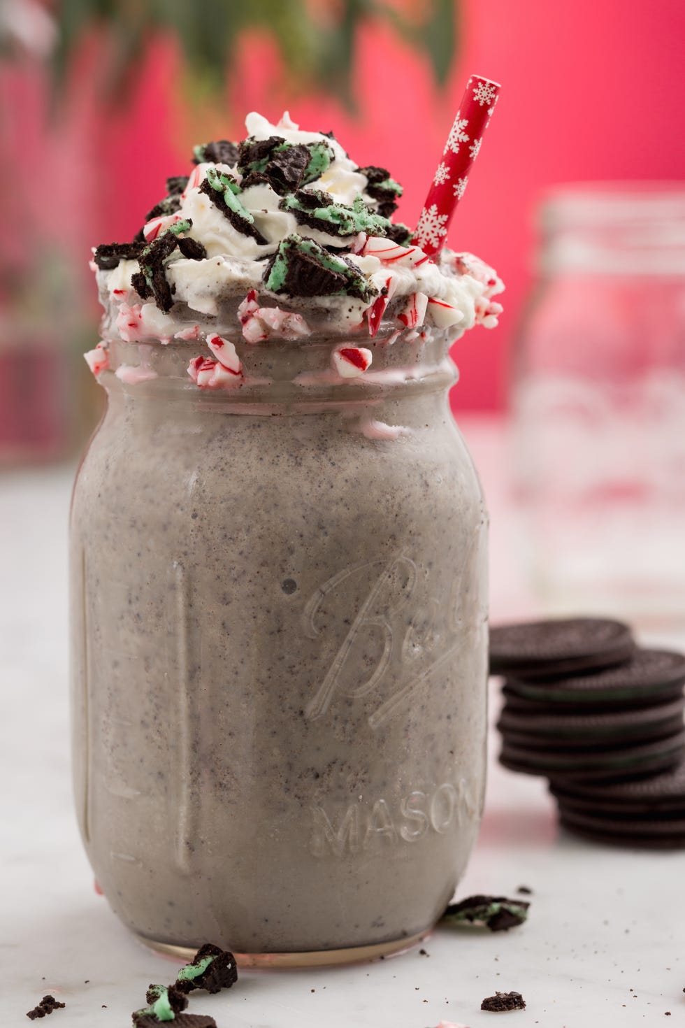 peppermint oreo milkshake