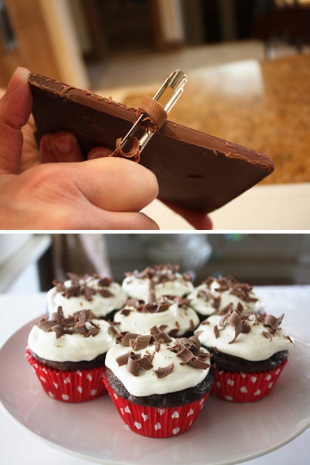 Brown, Food, Cupcake, Dessert, Cuisine, Baked goods, Sweetness, Ingredient, Dairy, Baking cup, Brown, Food, Cupcake, Dessert, Cuisine, Baked goods, Sweetness, Ingredient, Dairy, Baking cup,