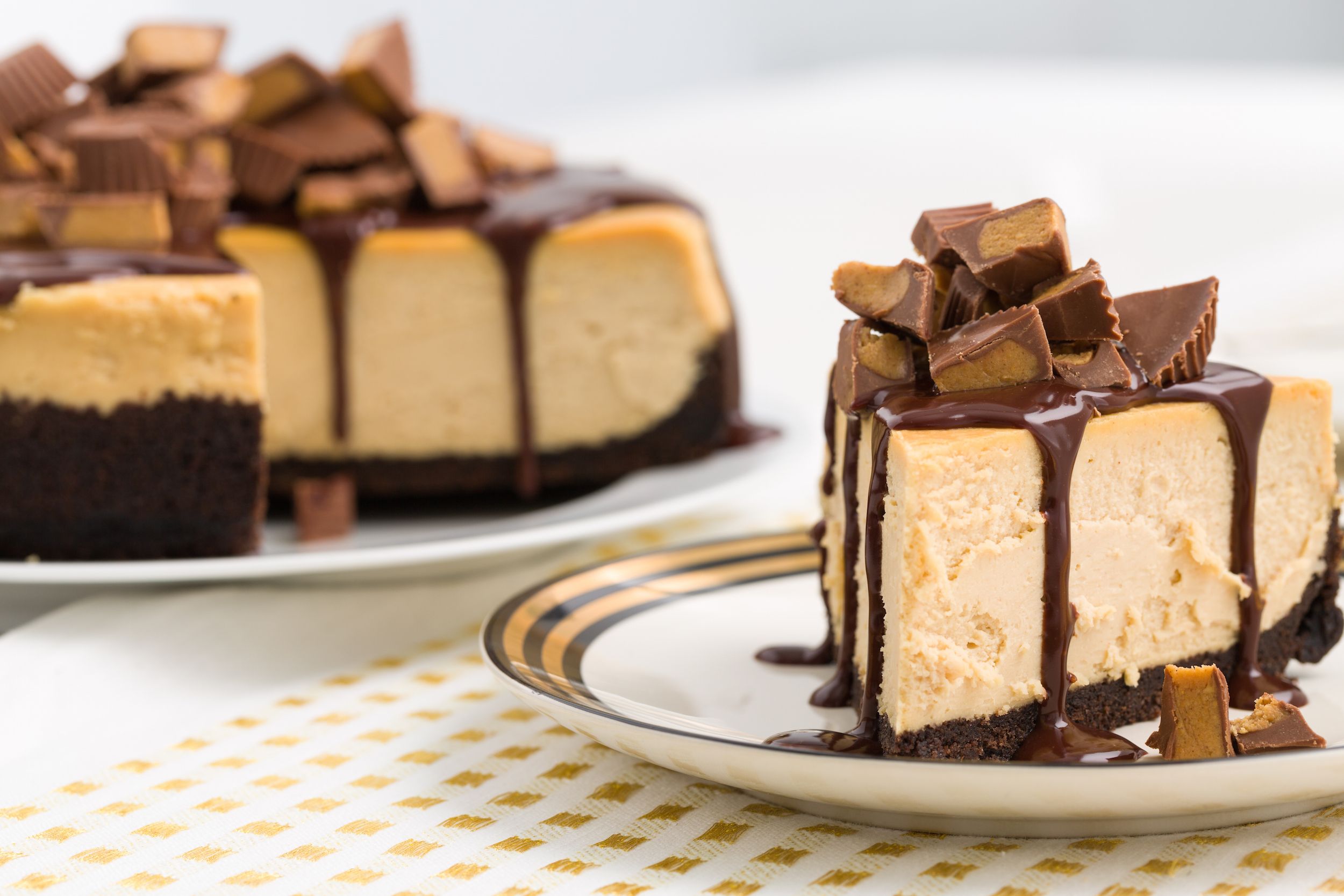 1449675358-delish-cheesecake-peanut-butter-1.jpg