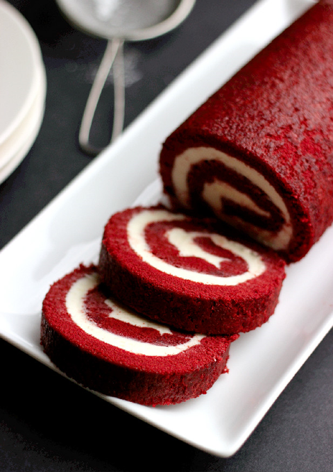 Deliciosa competencia (Priv. Ro´Al - Ni´Ka) Red-velvet-cake-roll