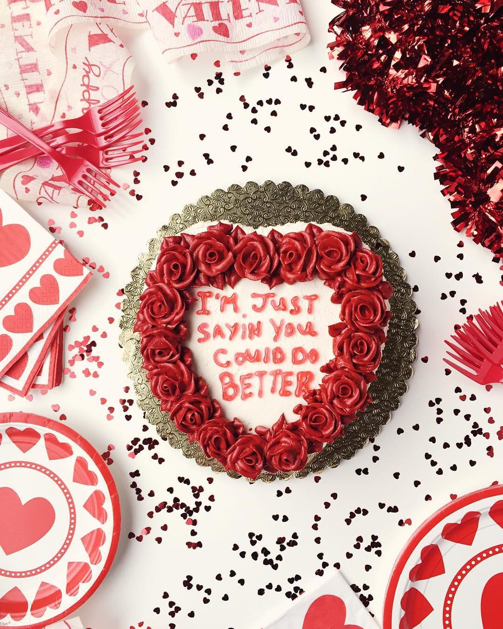 Pattern, Red, Carmine, Heart, Dishware, Circle, Valentine's day, Love, Serveware, Coquelicot, 
