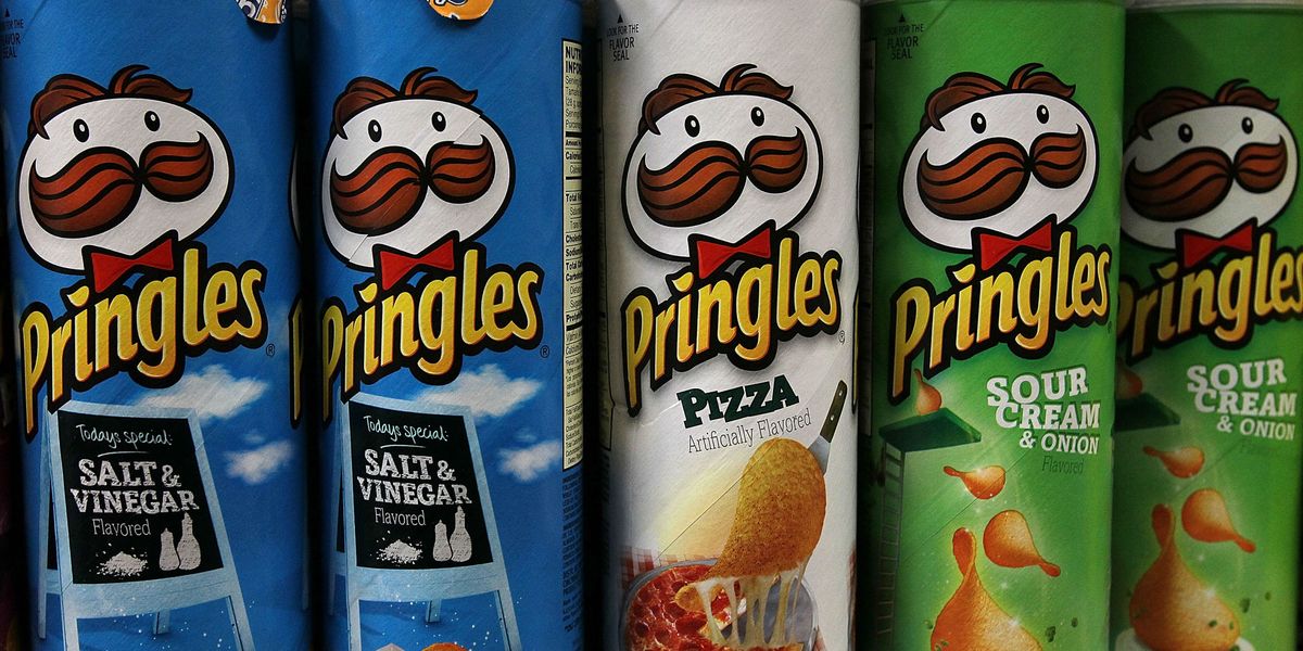 These Hot Dog Flavored Pringles Look Very Interesting-Pringles New Hot ...