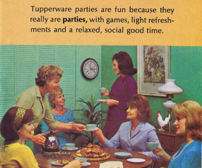 Meal, Sharing, Food, Eating, Adaptation, Table, Supper, Event, Dish, Junk food, 