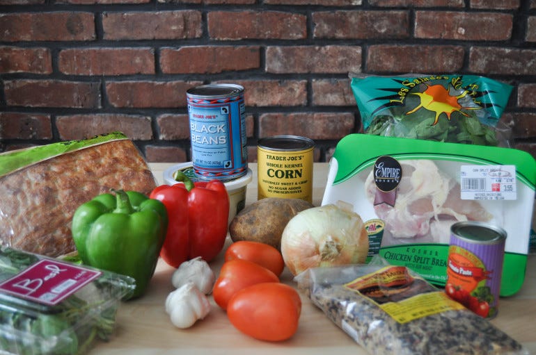 Bell pepper, Vegan nutrition, Produce, Whole food, Ingredient, Vegetable, Food, Local food, Natural foods, Food group, 