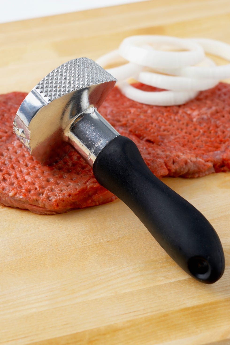 Kitchen utensil, Peach, Meat grinder, Tool, Kitchen knife, Knife, 