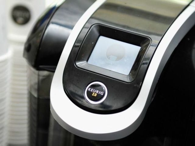 Keurig with outlet screen