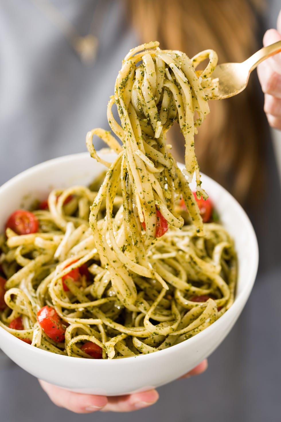 delish-avocado-pesto-3