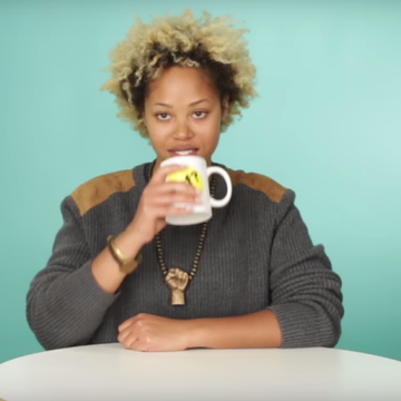 Serveware, Cup, Coffee cup, Tableware, Sitting, Mug, Jheri curl, Dishware, Afro, Plate, 