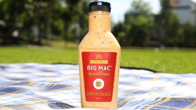 Bottle, Ingredient, Condiment, Sauces, Logo, Bottle cap, Linens, Produce, Natural foods, Dip, 