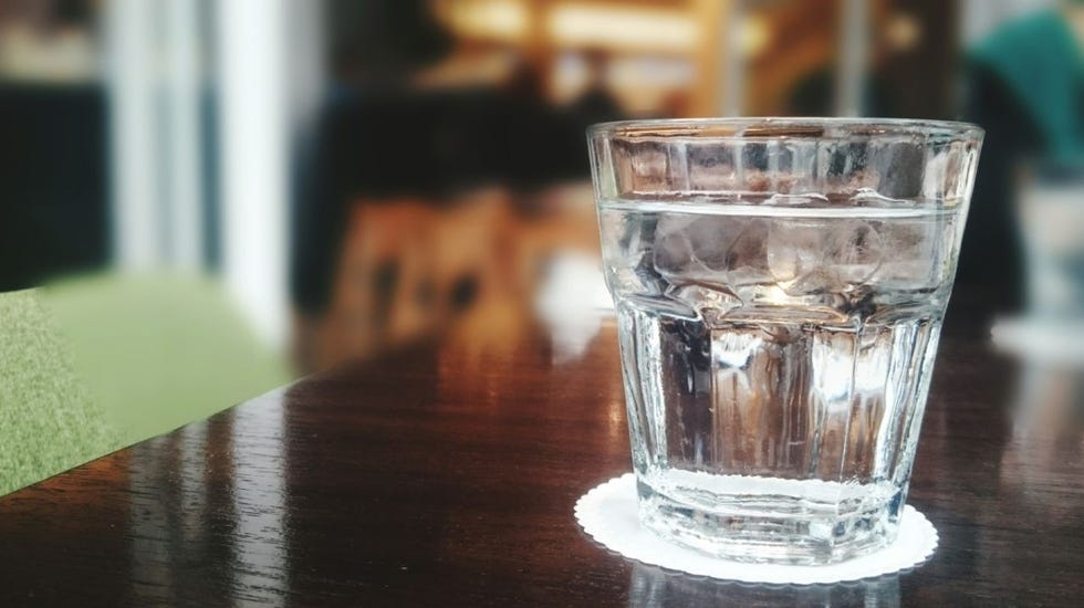 Drinkware, Glass, Liquid, Barware, Fluid, Tableware, Transparent material, Highball glass, Hardwood, Tumbler, 