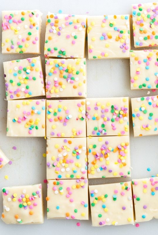 20 Best Funfetti Desserts - Sprinkle Birthday Cakes & Desserts